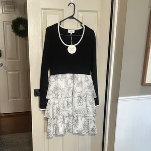 Black and White Tiered Long Sleeve Dress